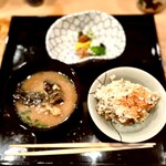 大神 - ・鯛の炊込みご飯
      ・あら汁
      ・香の物