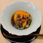 鮨桂太 - 酢の物（雲丹＆ジュンサイ）