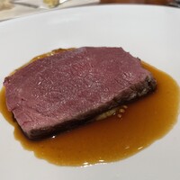 馳走西健一 - 静岡産の鹿　炭火焼　キタアカリのピューレ添え