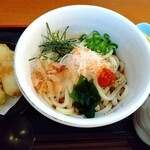 自家製 こめやのうどん - 料理写真:赤ぶっかけ＆鯛ちくわ天