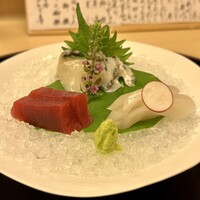かが万 - まぐろ赤身　鮑　剣先イカ