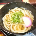 博多ごろうどん - かけうどん。麺が太めで、むちゃ柔い。