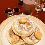 bills - おはようございます。美味しそうでしょう？うらやましいでしょ。ふふふ。今から行くのはキースヘリング展です。アートが好きな私。感性を磨いてまたメッセージ送ります。待っててください。