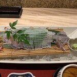対馬のどぐろとイカ活き造り 博多 魚蔵 - 