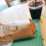 CHARM BAKERY VIETNAM - Chiken ＆ egg sandwich banh mi