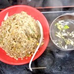 ラーメン屋 ガッツ - 大盛りチャーハン