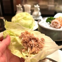 廣東料理 民生 ヒルトンプラザウエスト店 - レタスのミンチ包み