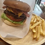 Burger´S Cafe Tomo×Tomo - 