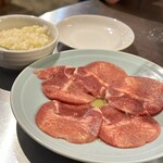 大衆焼肉ホルモン にくさわ - 