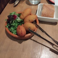 マヌエル タスカ ド ターリョ 丸の内店 - 