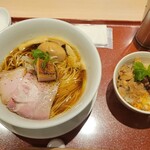 麦と麺助 - ビューです