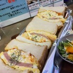 バック ストリート コーヒー - 卵12個分のインパクト