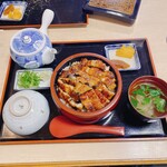 うなぎ石川 - 櫃まぶしの全容です