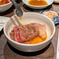 焼肉りんご - 焼きしゃぶ　お口へ投入寸前の図