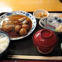 板前心 菊うら - 銀カレイと里芋の煮物・季節の刺身