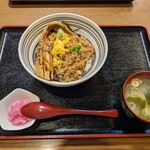 こにしや - 料理写真:煮穴子と鶏そぼろの2色丼