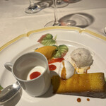 プティマルシェ - 右上の桜のジェラート絶品でした