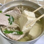 Wakamatsu Shokudou - 木綿豆腐が半丁分（2カット）