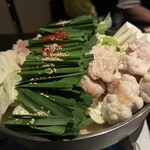 もつ鍋 やじろべえ - 