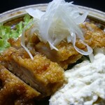 さざんか亭 - チキン南蛮揚げ、サクサクとした衣の触感と柔らかい鶏肉が美味しい一品です