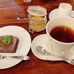 Gastropub THE TRAM - ケーキと紅茶