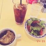 アメリカンキッチンローズガーデンカフェ - 