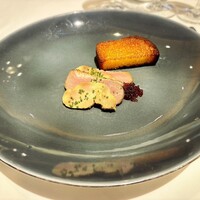 シェ・イノ - 鴨のフォワグラと胸肉の燻製