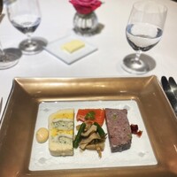 シェ・イノ - 
