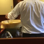 カジュアルイタリアン NidO - チーズ窯パスタ製作中