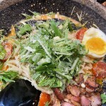 北海道らーめん 味源 - ピリ辛冷しトマト麺