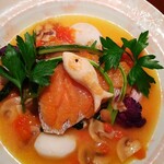 旬菜食卓 びすとろ KAZU - 真鯛のワイン蒸しグレープフルーツソース