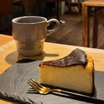 Mola Cafe - 