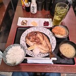 Uoyoshino Nikai - 真ほっけ焼きとひらめフライ定食