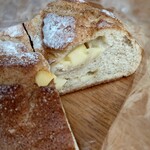 パリール - 胚芽チーズの断面