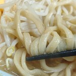 ラーメン二郎 - 二郎の太麺