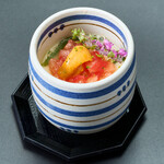 海胆和小松番茄的冷制茶碗蒸