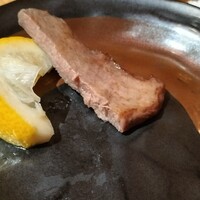 近江うし焼肉 にくTATSU 銀座店 - タン