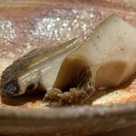 くるますし - ニ神島産鮑六時間蒸し肝ソース添え