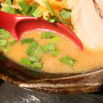 麺酒房 龍安 - スープ