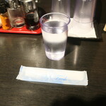 麺酒房 龍安 - 着席時の様子