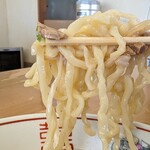 喜多方ラーメン 天高盛 - 麺と刻まれたチャーシュー　最高！！