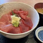 まぐろLabo - マグロ丼（ランチ 1000円）