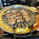 韓国石焼サムギョプサル専門 コッテジ - 