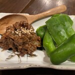 串打ちジビエと鰻串 新宿寅箱 - ピーマン味噌