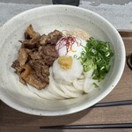 ぶっかけうどん こむぎ さくら製麺所。 - 