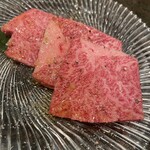 黒毛和牛焼肉 日向 - 