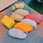 Teishokuya Gatten Kanagawano Sakana - 七貫特選握り定食 ¥1,080(税込)の握り寿司