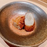 温石 - 揚げたての真薯。フワフワでした。中の葉生姜がアクセント