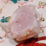 温石 - 真ハタの炭火焼きの内側。半レアです