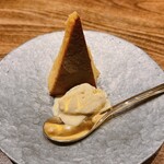 温石 - 半熟カステラと玉蜀黍アイスクリーム